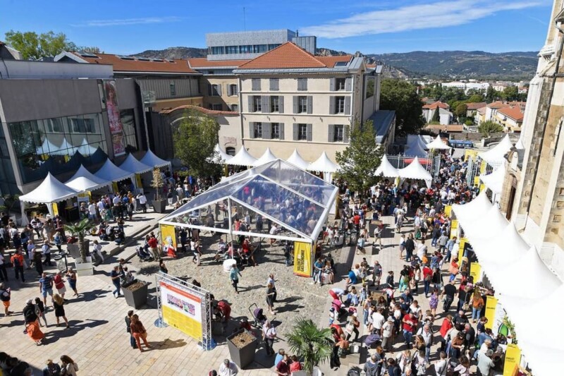 vue aérienne de la fête de la gastronomie à Valence