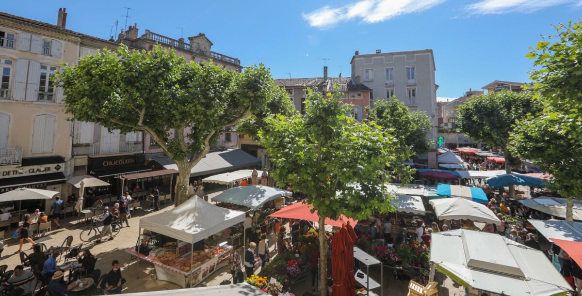 Valence marché Clercs