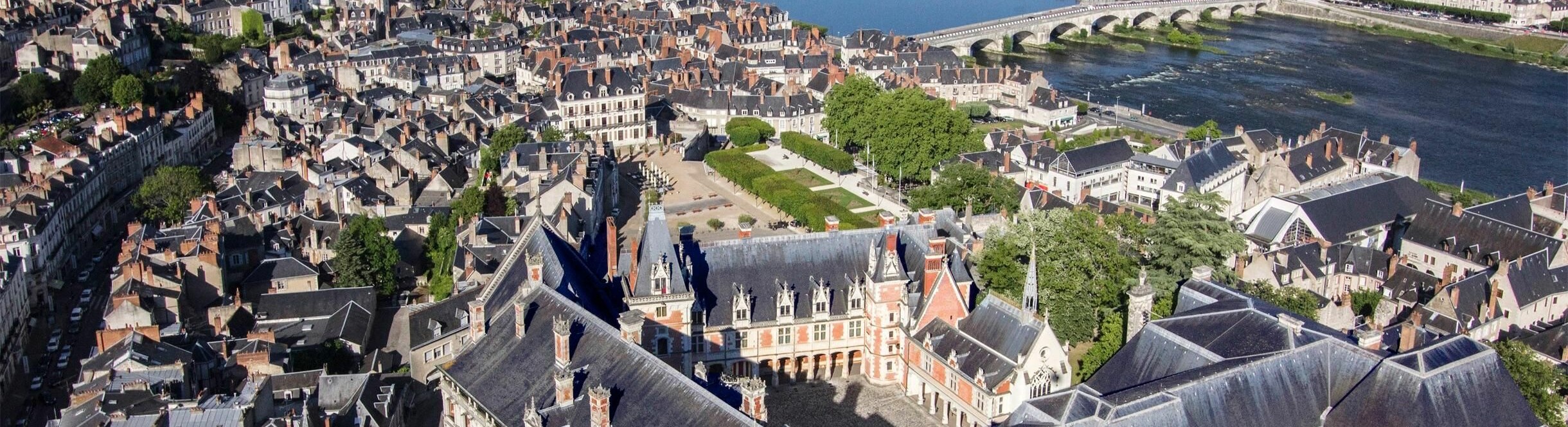 vue-aerienne-ville-de-blois