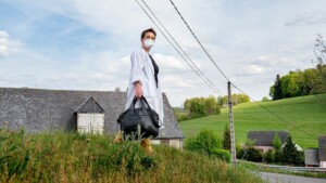 Médecin aidé installé en zone sous-dotée