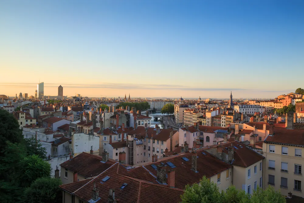 Vue sur la ville depuis le quartier animé de la Croix-Rousse.