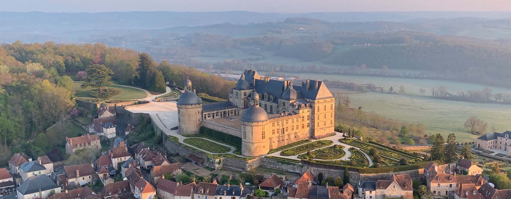 Vue aérienne du ©Château de Hautefort